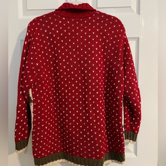 Vintage Liz Claiborne hand knit winter deer snow barn tree red Christmas sweater - Picture 2 of 5